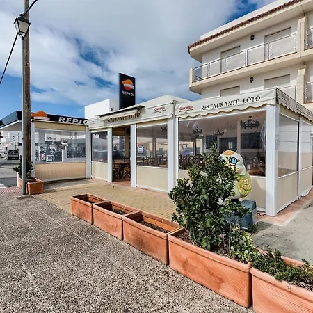Loto Conil Apartmanhotel 3*