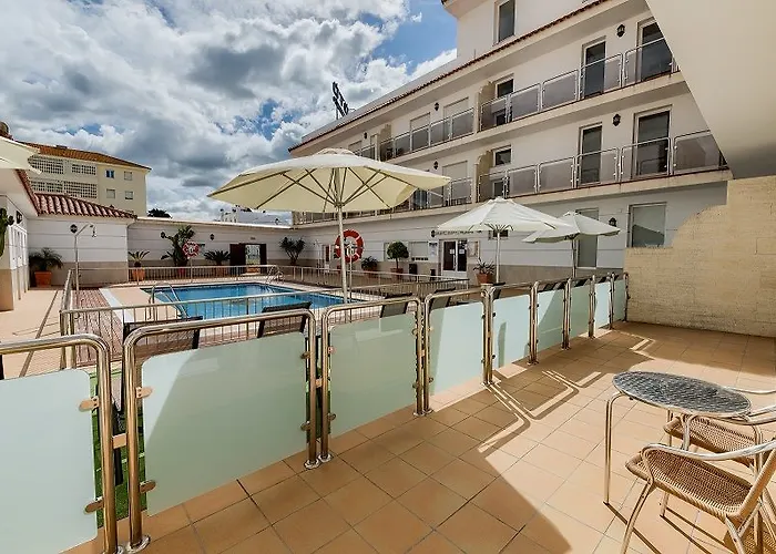 科尼尔勒托公寓酒店 3*