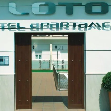 Loto Conil מלון דירות 3*